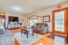 Spacious Cottage Grove Haven Near Downtown St Paul